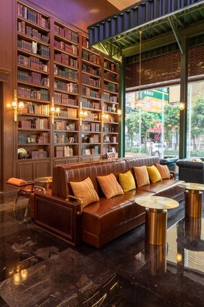 Lobby sitting area - Kaiser Hotel Guangzhou Gangding Metro (Guangzhou)