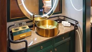 Executive Double Room, City View | Bathroom | Hair dryer, slippers, towels, soap