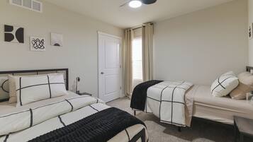 5 bedrooms, desk, iron/ironing board, free WiFi