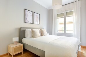 4 多间卧室、熨斗/熨衣板、WiFi、床单