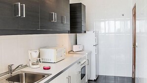 House, 3 Bedrooms, Terrace | Private kitchen - Global Las Cinco Torres 7753 (El Campello)