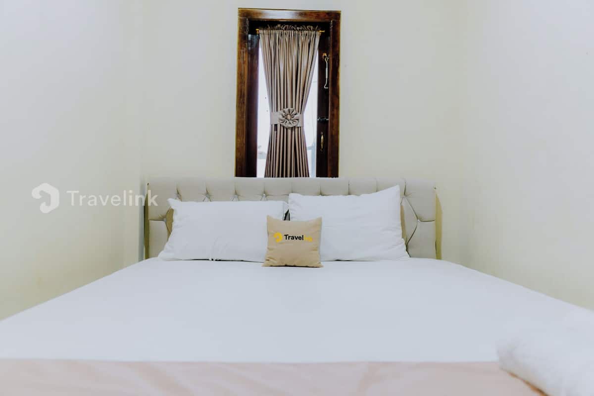 Quarto econômico, vista para a montanha | Cortinas blackout, ferros/tábuas de passar roupa, Wi-Fi de cortesia