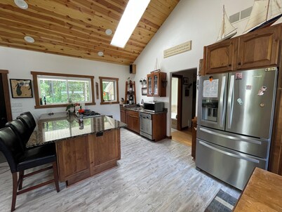 Peaceful Parkside Retreat with AC and WIFI…just steps away from Lake Michigan