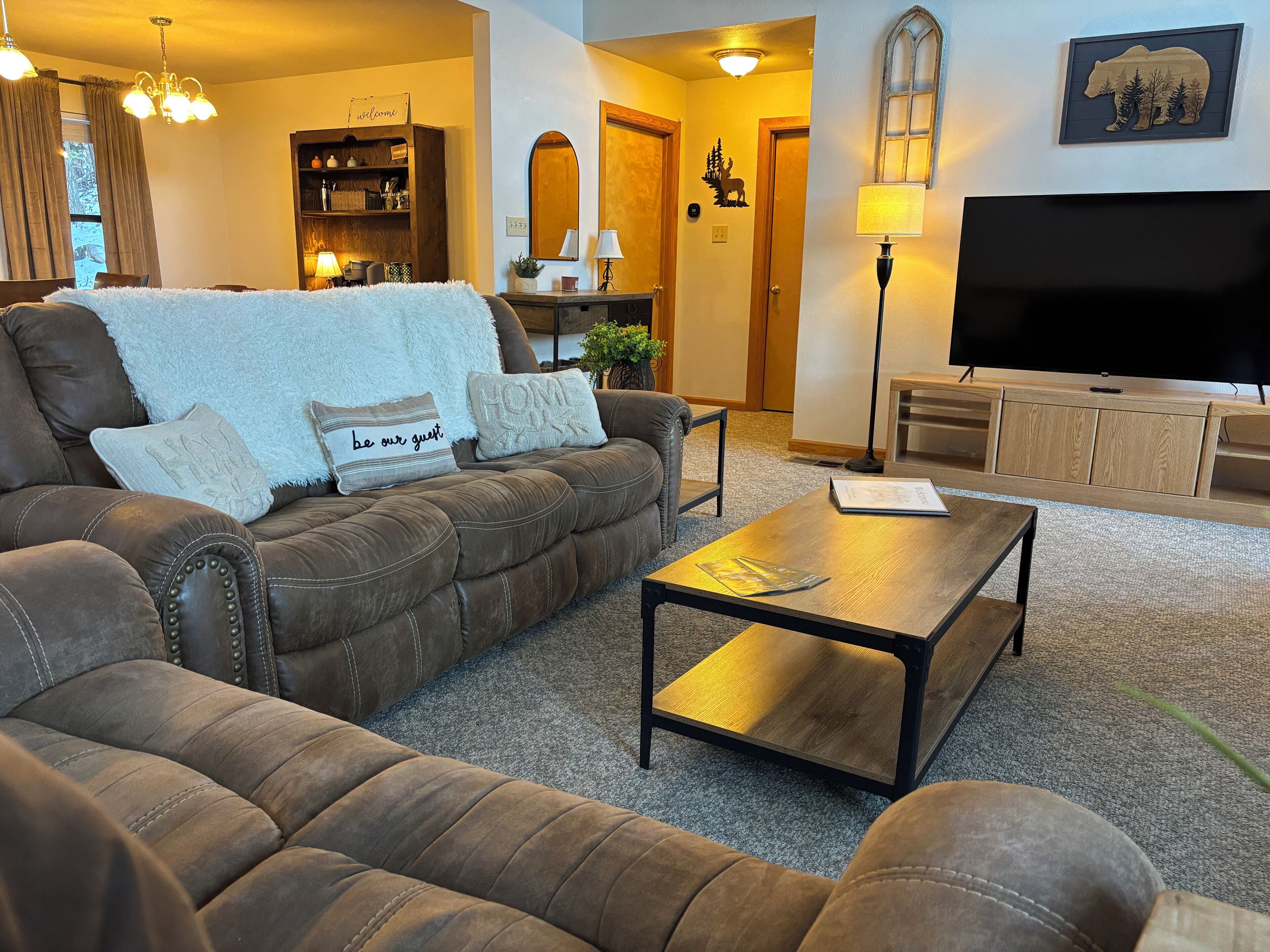 Smart TV, fireplace, ping pong, printers