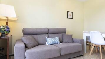 House, 3 Bedrooms, Terrace | Living area