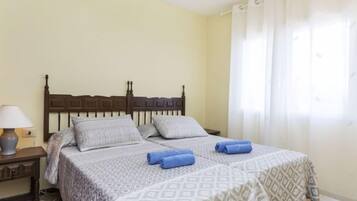 House, 3 Bedrooms, Terrace | 3 bedrooms