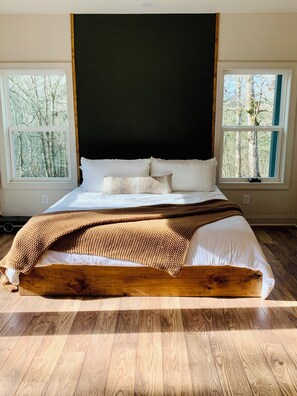2 Schlafzimmer, Schreibtisch, Bügeleisen/Bügelbrett, kostenloses WLAN