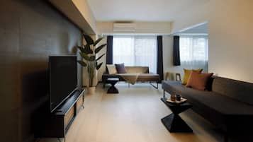 Premium Apartment, 2 Bedrooms, Sauna | In-room safe, desk, free WiFi