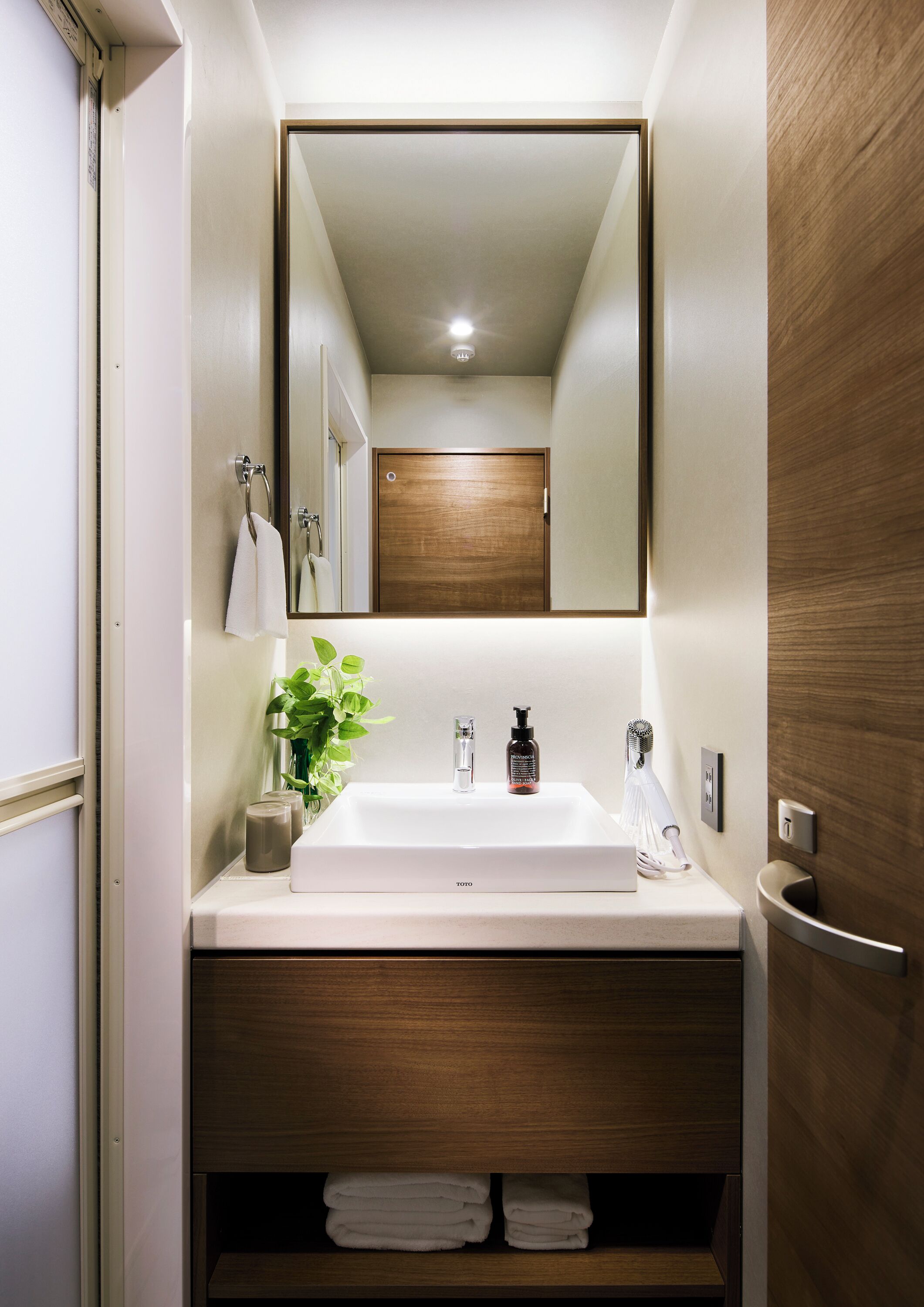 Foto - Minn Sapporo Odori W18 Station