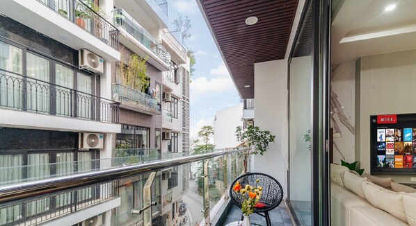 Exterior - Luxe Paradise Residence Dang Thai Mai (Hanoi)