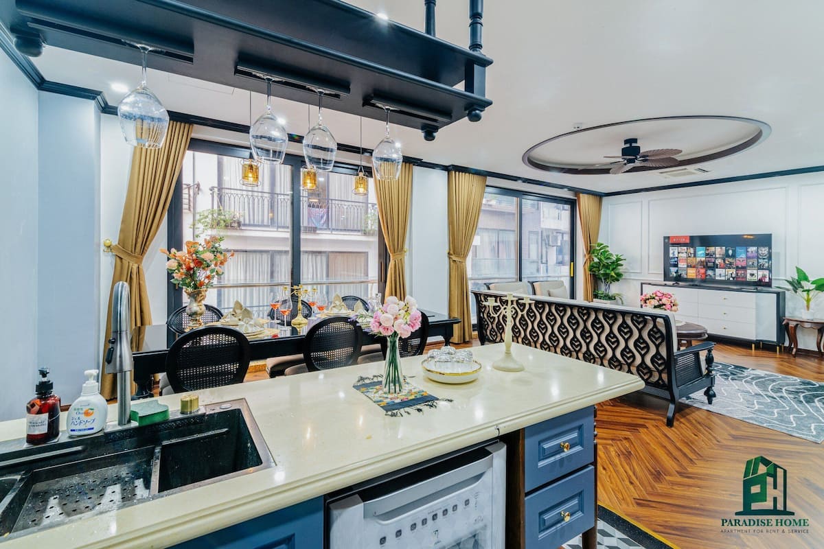 Premier Apartment, 3 Bedrooms, City View