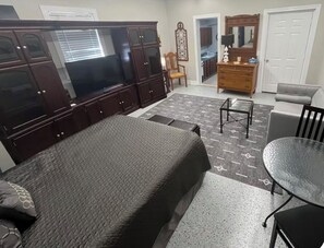 1 Schlafzimmer, Bügeleisen/Bügelbrett, kostenloses WLAN, Bettwäsche