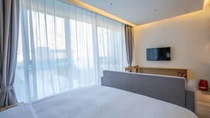 Suite, 2 Schlafzimmer | Zimmersafe, Verdunkelungsvorhänge, kostenloses WLAN