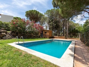 Maison, plusieurs chambres | Piscine