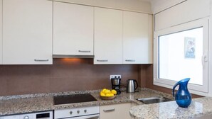 House, 3 Bedrooms | Private kitchen - Global Gaviotas - By Global Rental Holidays 7874 (Llanca)