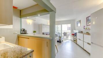 House, 2 Bedrooms, Terrace | Interior