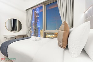 Two Bedroom Two Bathroom Sky High Apartment with Burj Khalifa & Dubai Fountain Views