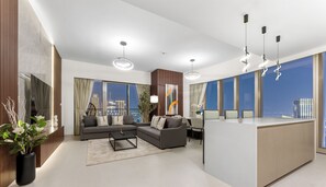 Three Bedroom Two Bathroom Apartments with Burj Khalifa & Dubai Fountain Views - SML Vacation Homes - Sky High Apartments with Burj Khalifa and Dubai Fountain Views @ Grande Signature, Downtown Dubai (Dubai)