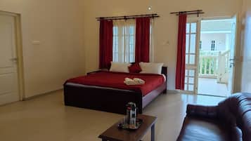 Chambre Double Standard, 1 lit double | Bureau, fer et planche Ă repasser, Wi-Fi gratuit, draps fournis