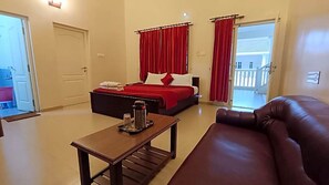 プレミアム ダブルルーム | デスク、WiFi (無料)、ベッドシーツ