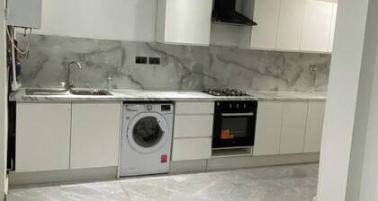 Coventry Stay - Sleeps 8, Free Parking & Pets