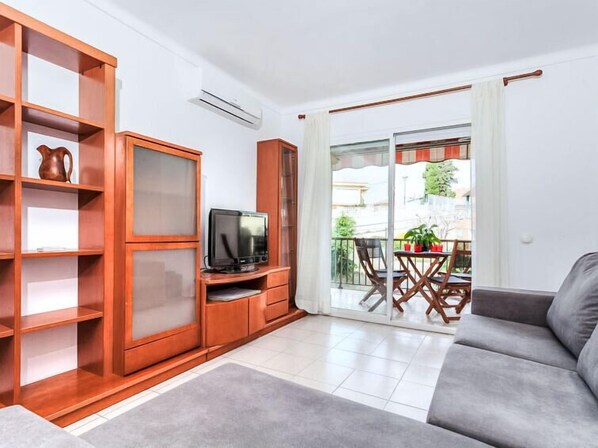 Living area - Global Ronda - By Global Rental Holidays 7980 (L'Escala)