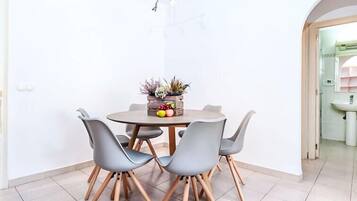 House, 4 Bedrooms, Terrace | Dining