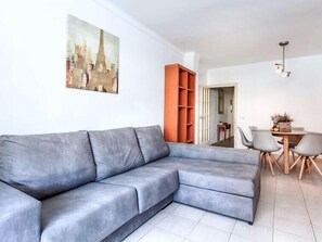 House, 4 Bedrooms, Terrace | Living area - Global Ronda - By Global Rental Holidays 7980 (L'Escala)