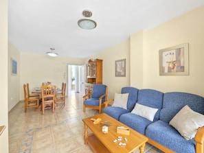 Casa, 4 quartos, terraço | Área de estar