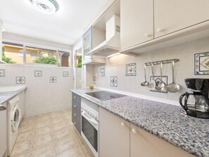 Casa, 4 quartos, terraço | Cozinha privada