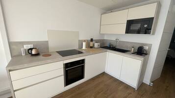 Refrigerador, utensilios de cocina