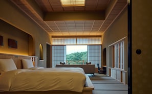 1 quarto, roupas de cama antialérgicas, frigobar, cofres nos quartos