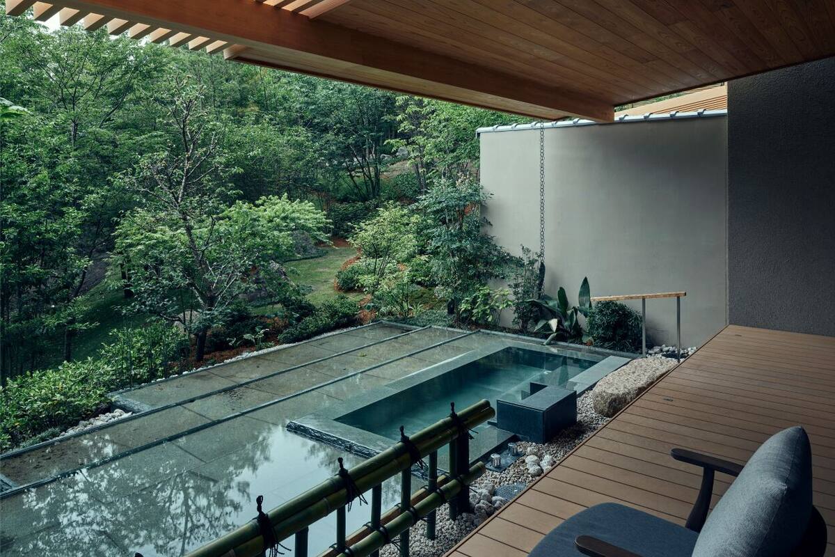 스위트, 금연 (Open Air Big Stone Bath) | 욕실 | 샤워기/욕조 결합, 레인폴 샤워기, 친환경 세면용품, 헤어드라이어