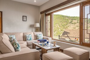 Living area - The Friendship Lane (Salt)