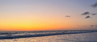 Seaside Retreat: 2-bedroom condo with WiFi in Charming Carlsbad