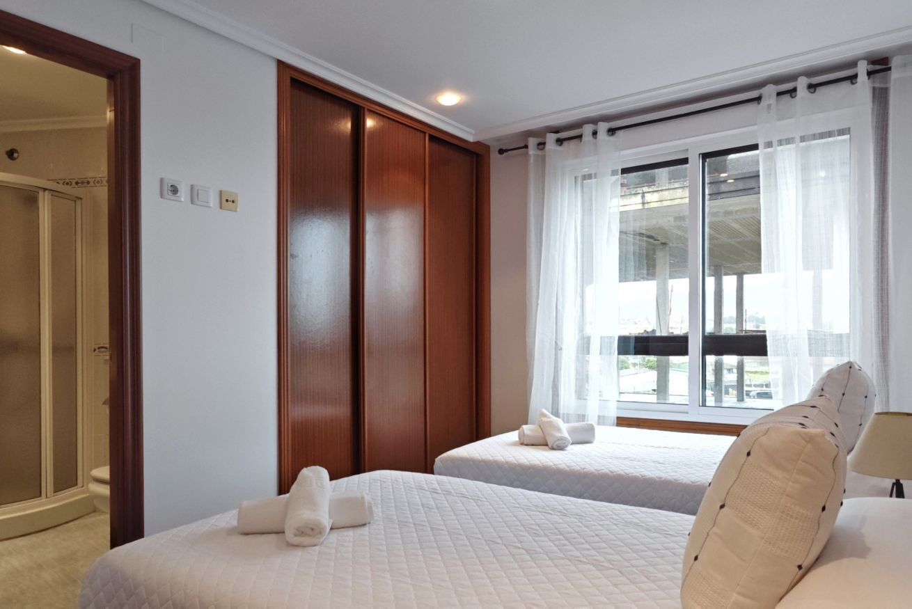 2 dormitorios, tabla de planchar con plancha, wifi y ropa de cama