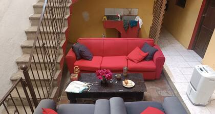 Charming 6-bedroom bed & breakfast in marvelous Antigua Guatemala