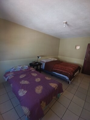 6 bedrooms, WiFi, bed sheets