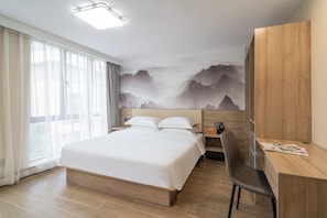 1 bedroom, desk, free WiFi