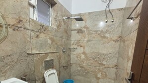 Bathroom - Thoniyot Heritage villas (Vythiri)