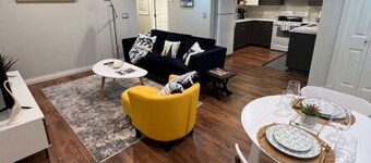 Beautiful Entire 2 Bedroom Suite