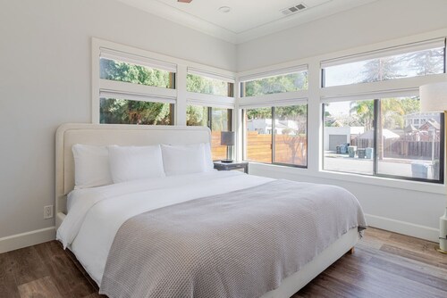 Blueground | Palo Alto, AC, w/d, nr art center