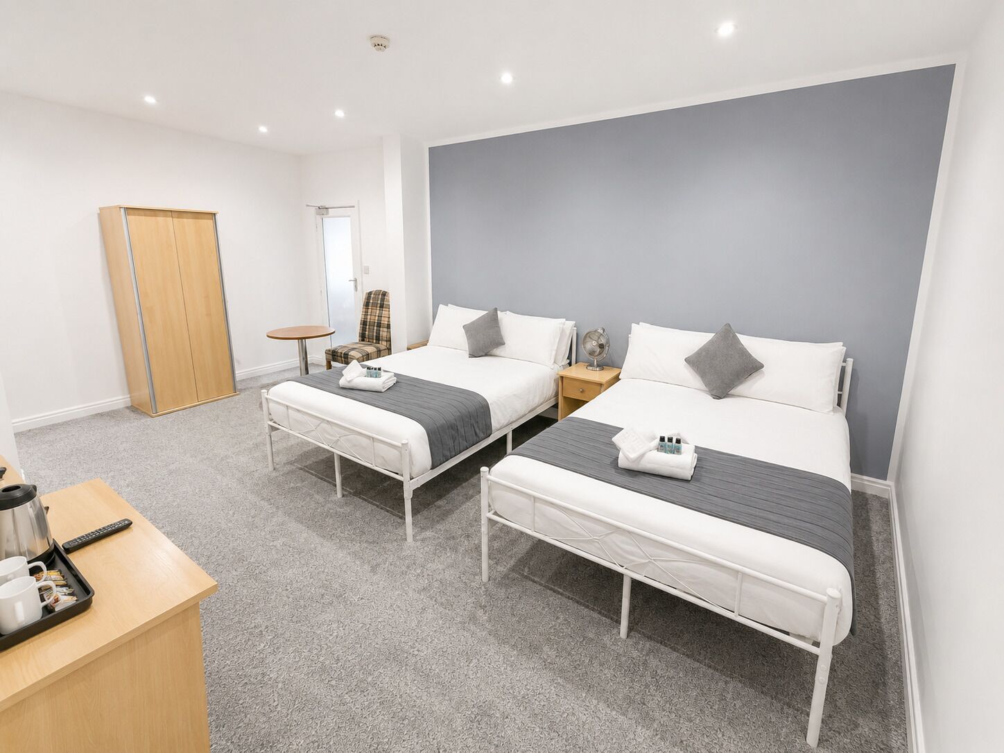 Apartamento família, 2 quartos | Wi-Fi de cortesia, roupa de cama