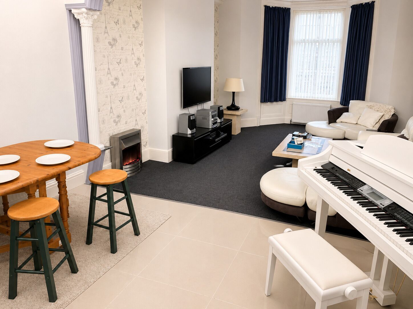 Luxury Apartment, 2 Bedrooms, City View, Ground Floor | Living area | 21-inch LED TV with digital channels