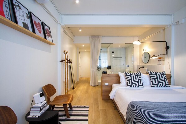 Deluxe Room, 1 King Bed