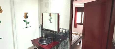 Toallas y papel de baño