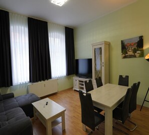 Living room - Ferienwohnung im Zentrum von Ballenstedt (Ballenstedt)