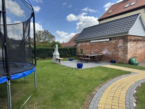 클래식 아파트, 침실 2개 | 정원