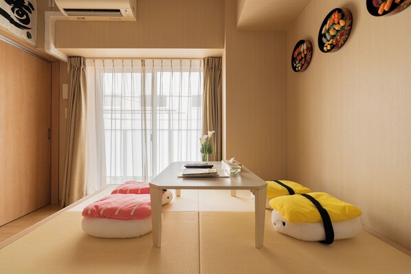 NO.202 Sushi Room, Non Smoking | In-room dining