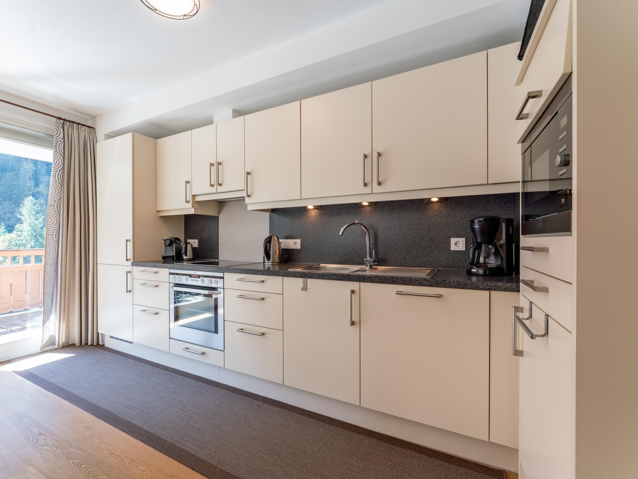 雪櫃、焗爐、爐具、洗碗機